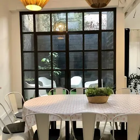 La Maison De Felix. Maison De Bord De Loire. *